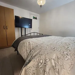 Homestay Private, Ilford
