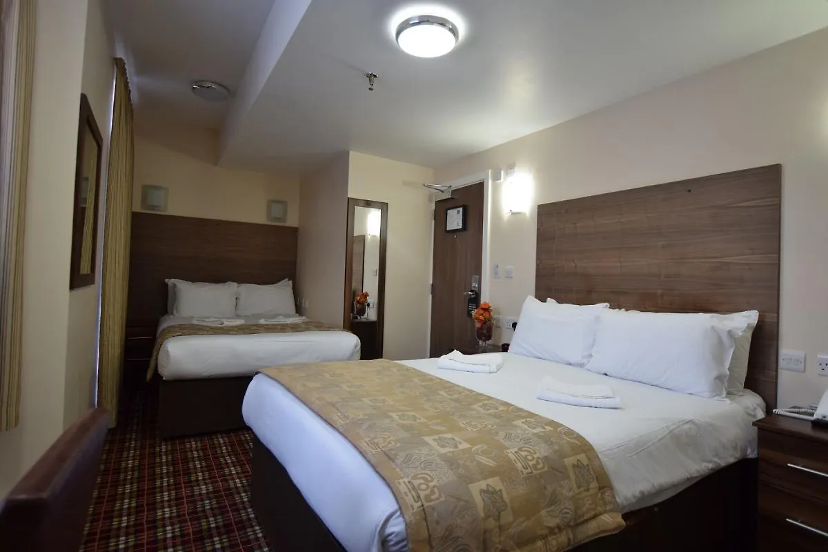 Lucky 8 Hotel Ilford