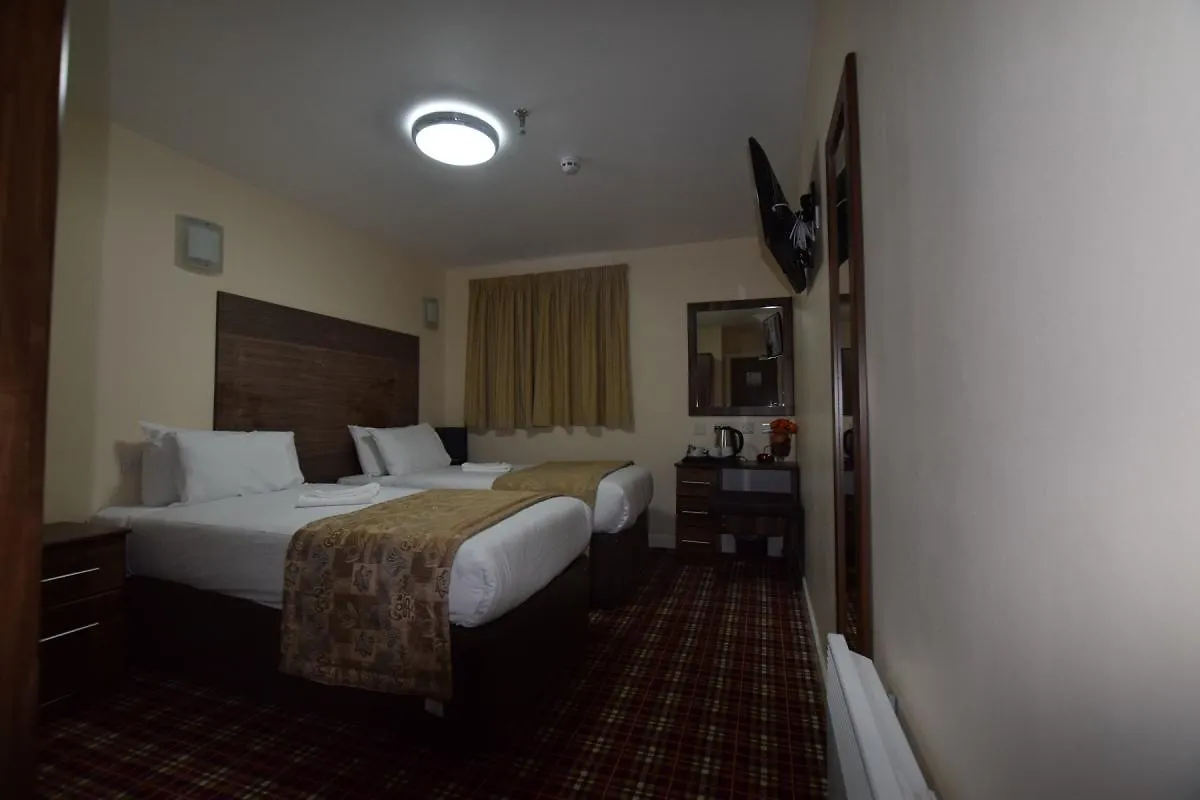 Lucky 8 Hotel Ilford