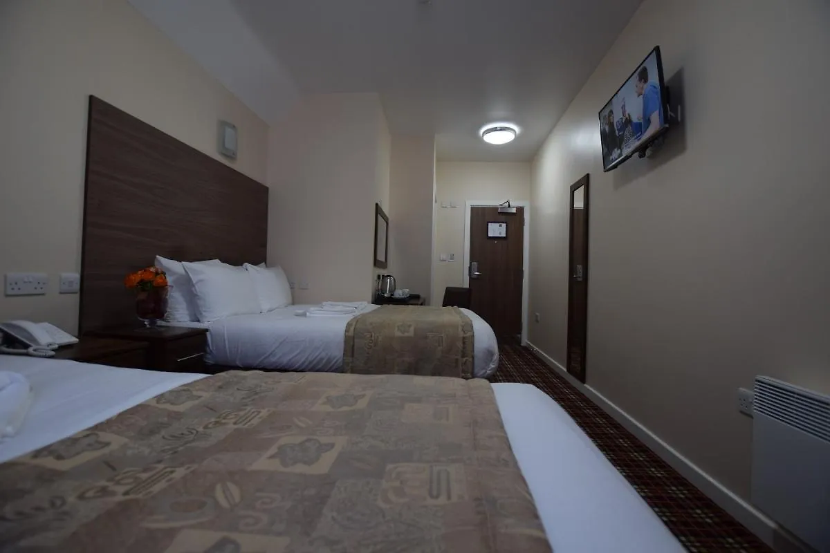 Lucky 8 Hotel Ilford